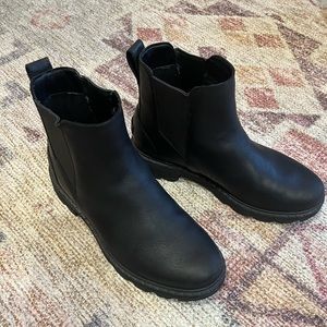 Sorel Lennox Chealsea Bootie size 9